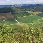 Gemuetliche Dachgeschoss- Im Gruenen Lägenhet *