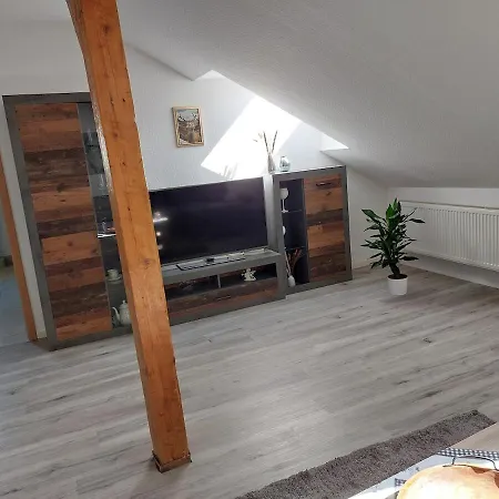Gemütliche Dachgeschoss- Im Grünen Apartamento Sundern