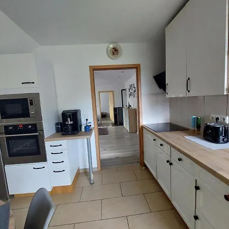 Gemuetliche Dachgeschoss- Im Gruenen Appartement