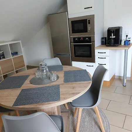 Apartamento Gemütliche Dachgeschoss- Im Grünen