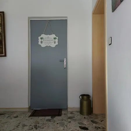 Apartment Gemuetliche Dachgeschoss- Im Gruenen *