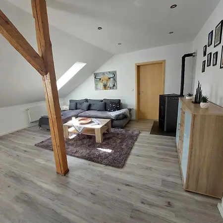 Apartment Gemuetliche Dachgeschoss- Im Gruenen *