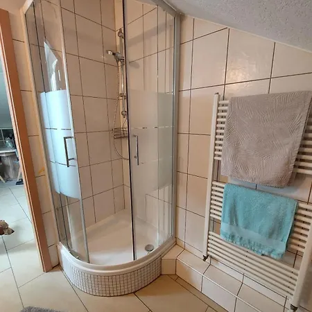 Gemütliche Dachgeschoss- Im Grünen Apartamento *