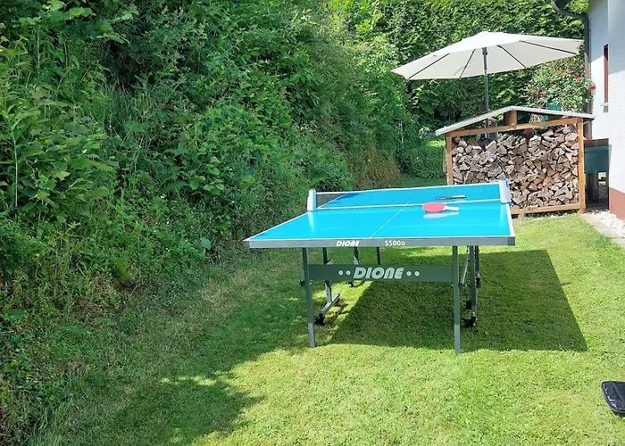 Gemuetliche Dachgeschoss- Im Gruenen Daire Sundern