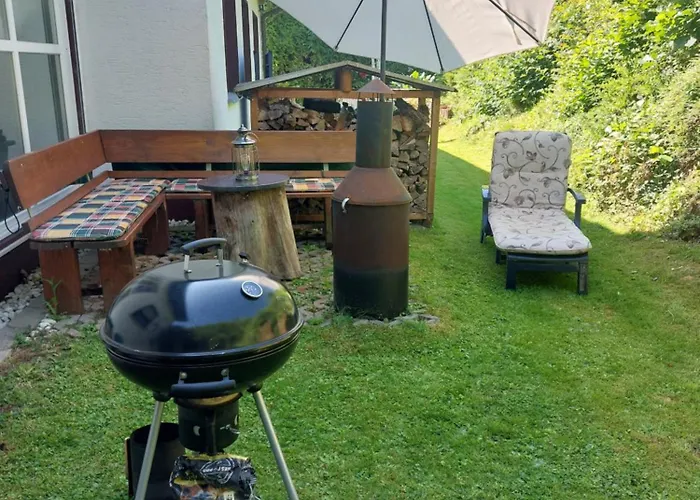 Gemuetliche Dachgeschoss- Im Gruenen Daire Sundern