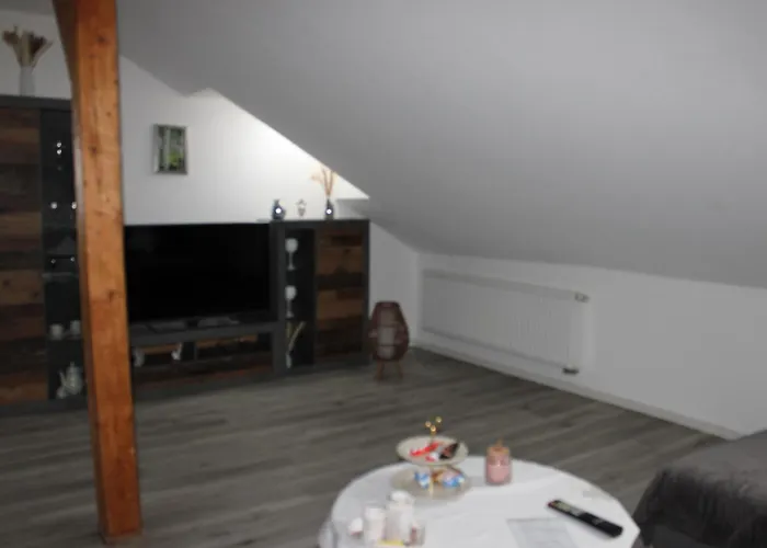 Gemuetliche Dachgeschoss- Im Gruenen